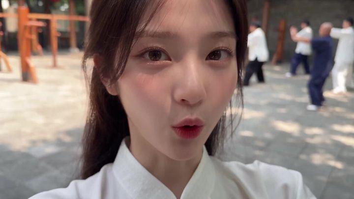 提示词预览: 韩国女生功夫 Vlog
