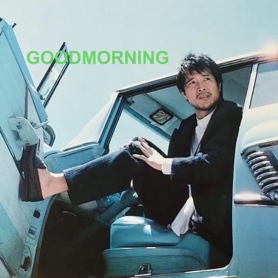 プロンプトのプレビュー: Yazawa Eikichi getting out of car