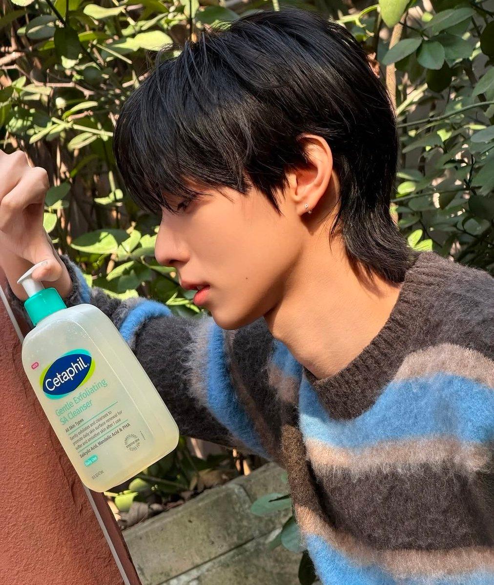 プロンプトのプレビュー: 韓国のアスキーアートと愛情のこもったコメント