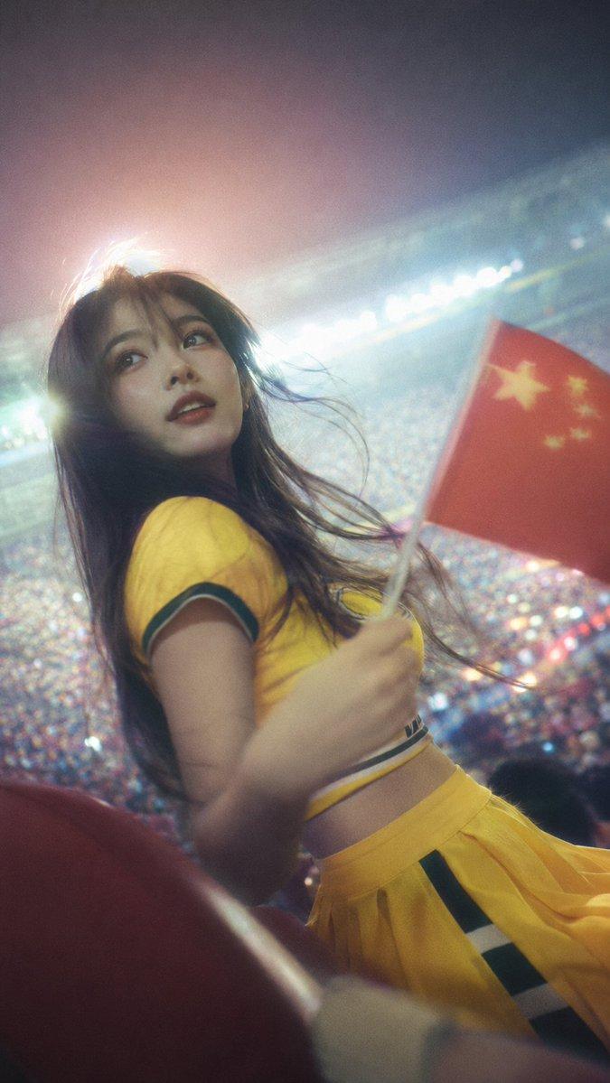 Prompt-Vorschau: Filmreifer Fan im Stadion als Cheerleader