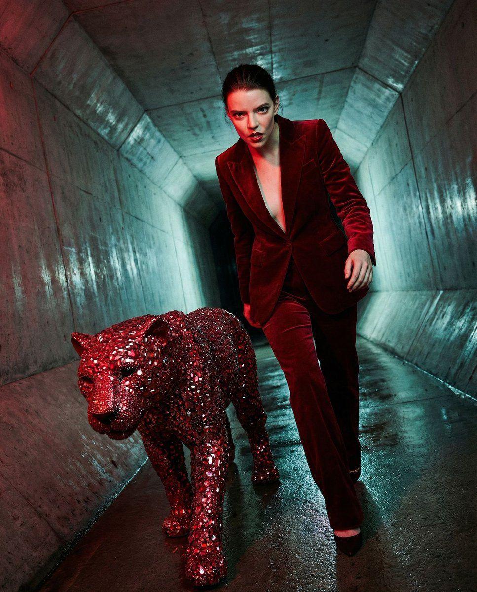 Prompt preview: { "vibe_title_en": "Ruby Resolve", "master_prompt": "A hyper-realistic, avant-garde fashion shot of …