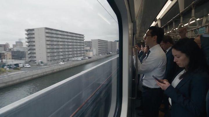 提示词预览: 磁悬浮列车地狱之旅