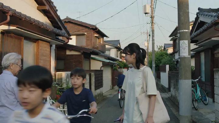 提示词预览: 宁静的日本夏日傍晚生活切片