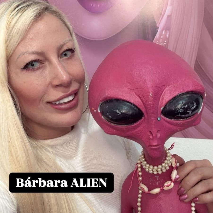 Pré-visualização do prompt: Meme de Skincare de Barata
