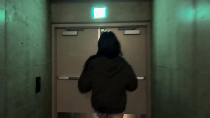 提示词预览: 韩国偶像后台摄像机 Vlog