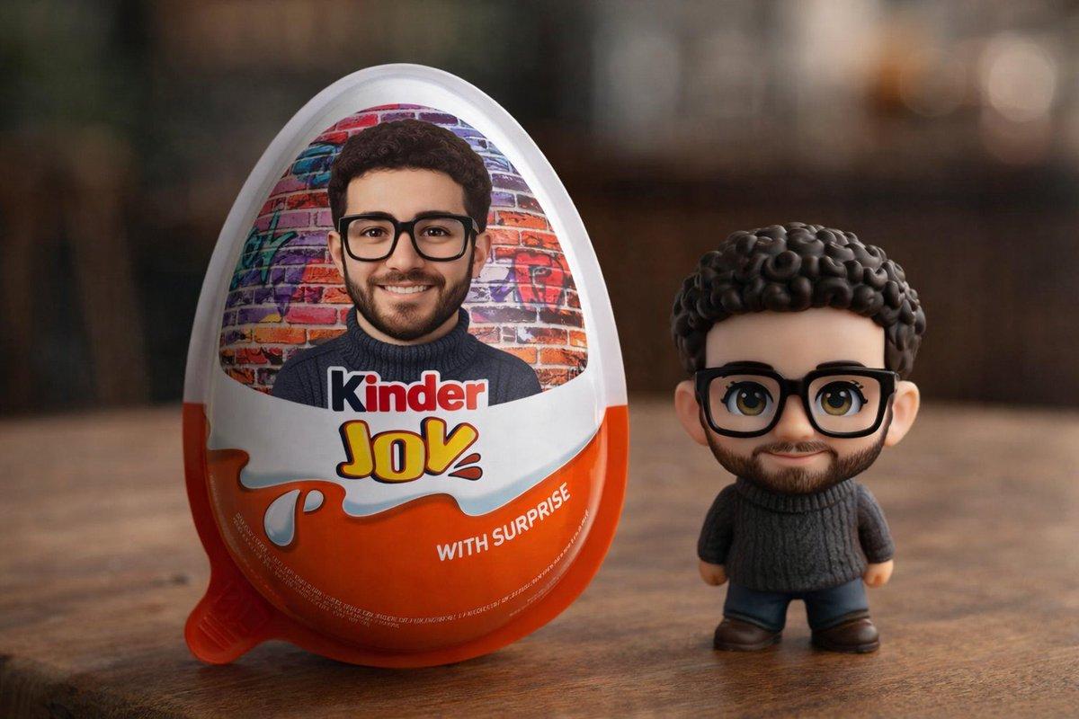 Превью промпта: Hyper-realistic Product Photography of Kinder Joy