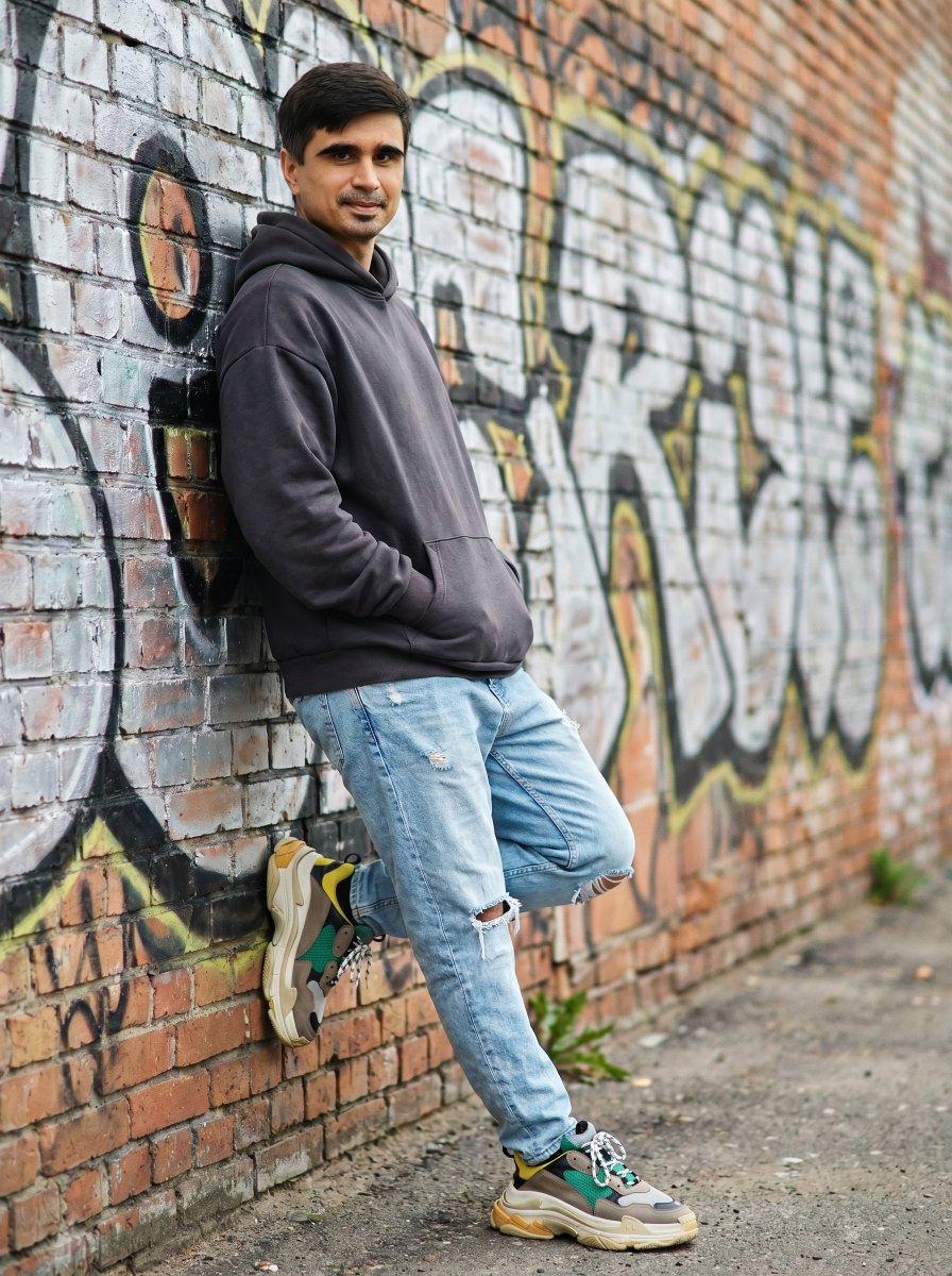 Pré-visualização do prompt: Referência de Identidade Streetwear