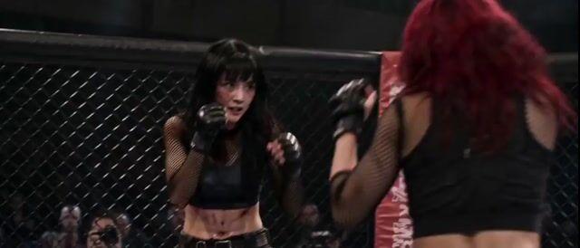 プロンプトのプレビュー: シネマティックな MMA 格闘シーン
