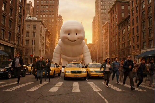 Anteprima del prompt: Battaglia tra l'Omino Michelin e i Ghostbusters