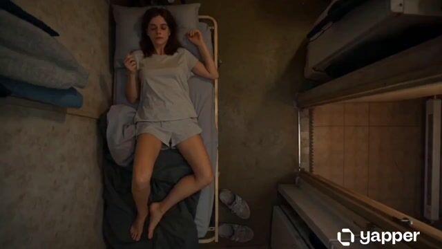 Promptforhåndsvisning: Cinematic Top-Down Routine of a Drained Young Woman
