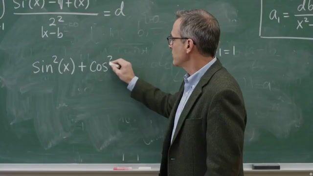 Pratinjau prompt: Math Professor Trigonometry Chalkboard Video