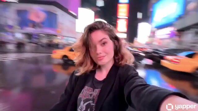 プロンプトのプレビュー: アメリカン・ロードトリップの Vlog コラージュ
