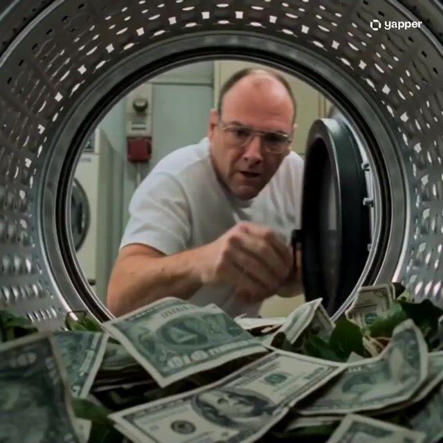 プロンプトのプレビュー: Walter White 乾燥機内からの POV シネマティック映像