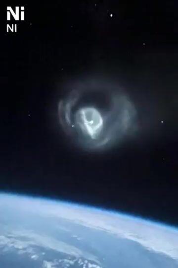 Pratinjau prompt: Moon Survey Video Prompt