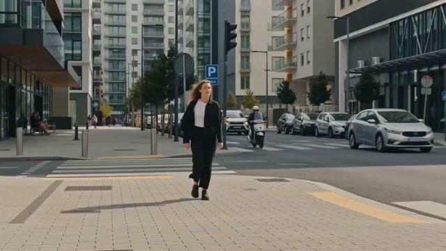 Prompt preview: Wind Guided Street Walk
