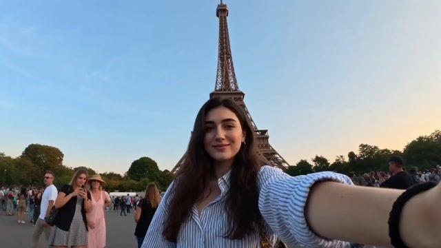 Preview ng prompt: Global Travel Vlogger Hyper-lapse