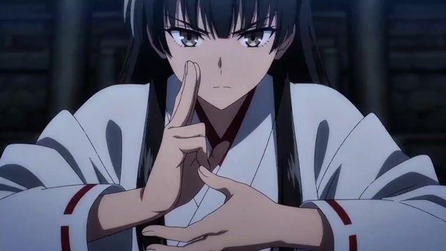 プロンプトのプレビュー: アニメ巫女変身シーンの作画プロンプト