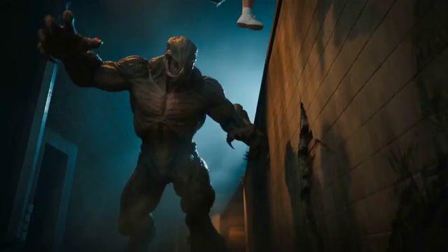 プロンプトのプレビュー: ホラー映画風モンスター・ストライク