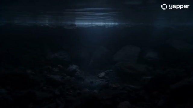 プロンプトのプレビュー: 超常的な女性の湖での変身