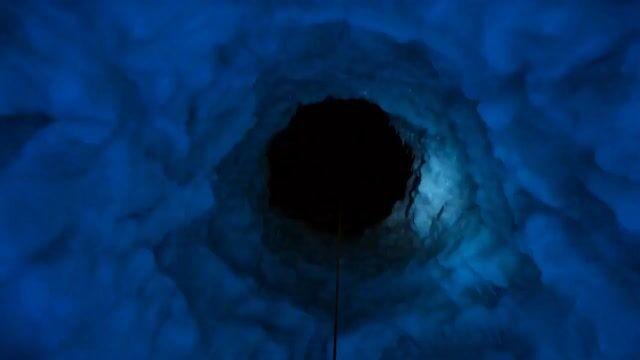 プロンプトのプレビュー: 氷の洞窟探検シーケンス