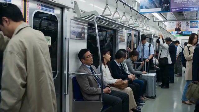 提示詞預覽: 「櫻花入侵」視覺特效影片提示詞