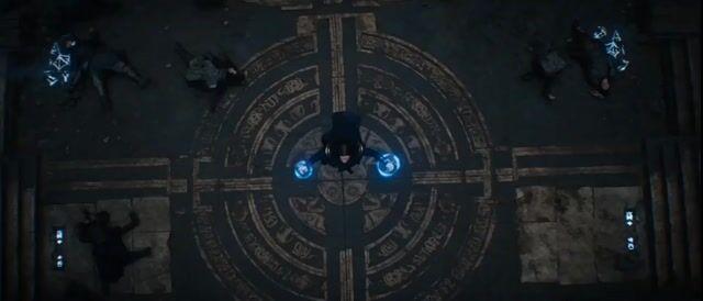 プロンプトのプレビュー: ソーサレスのアーケイン・ストーム召喚