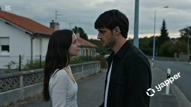 Prévia do prompt: Cena Cinematográfica em Câmera Lenta nas Ruas de Lahore