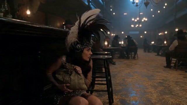 提示词预览: Showgirl Escape Noir-Western Sequence