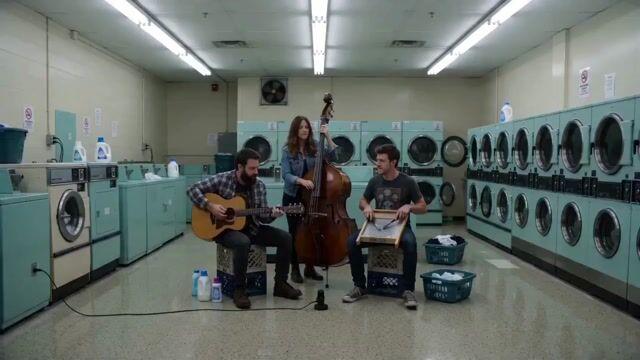 プロンプトのプレビュー: Laundromat Blues Folk Trio