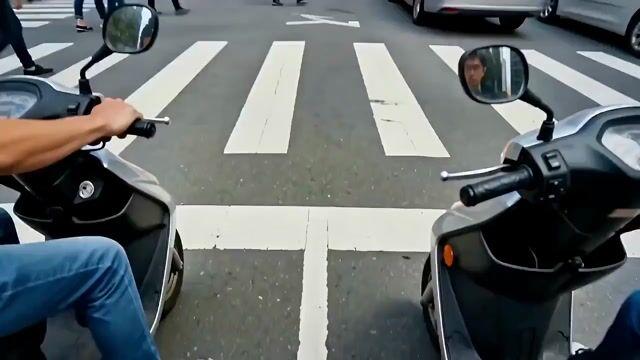 提示詞預覽: 台北街頭突發事件